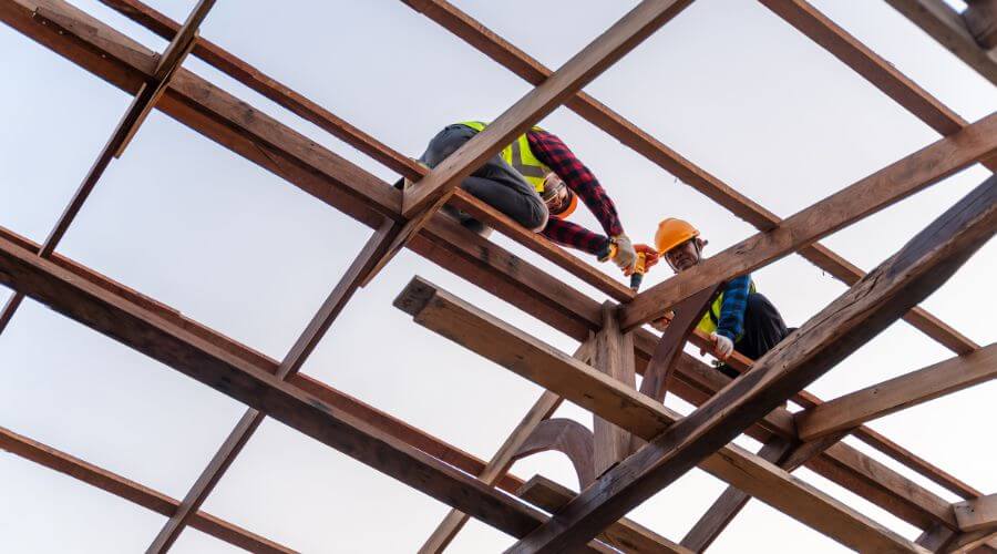 Professional gutter cleaning services in Alta Vista, IA